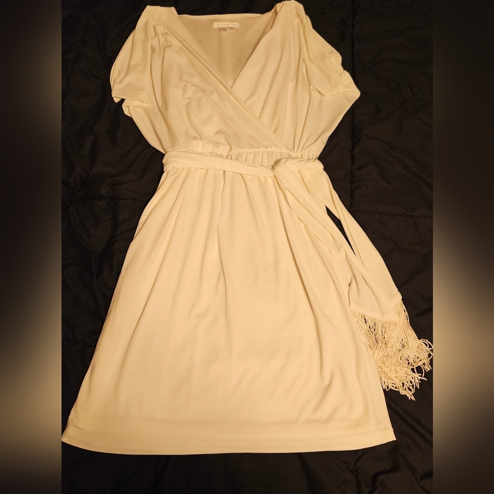 London Times White size 6 toga style cocktail dress